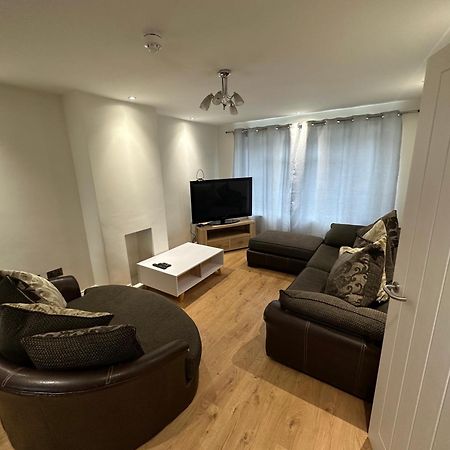 5 Bedroom House In Orpington Exterior foto