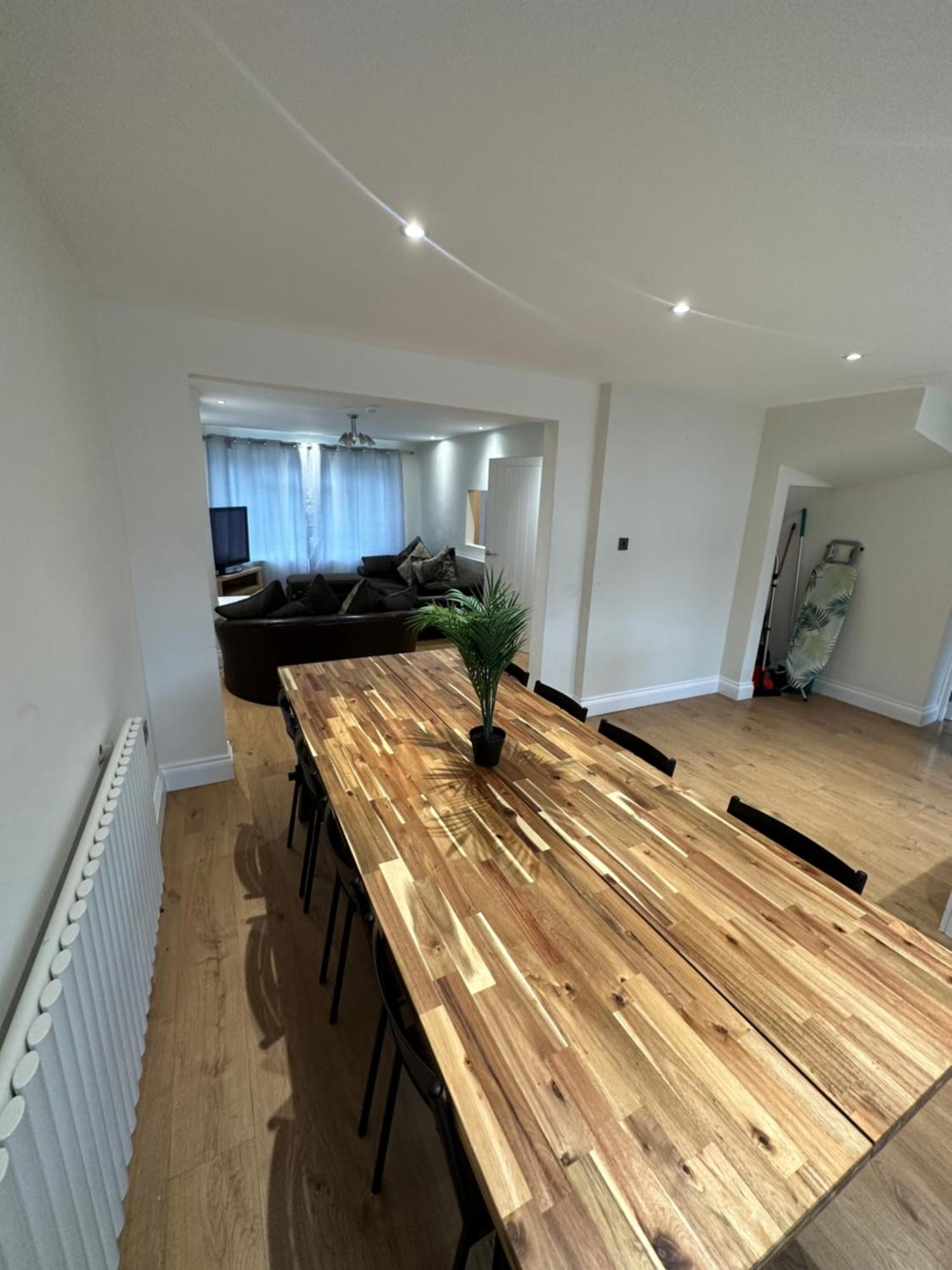 5 Bedroom House In Orpington Exterior foto